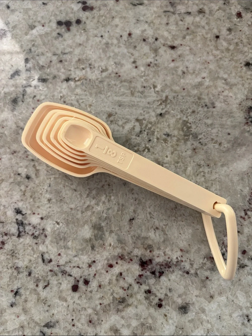 Vintage Tupperware measuring spoons